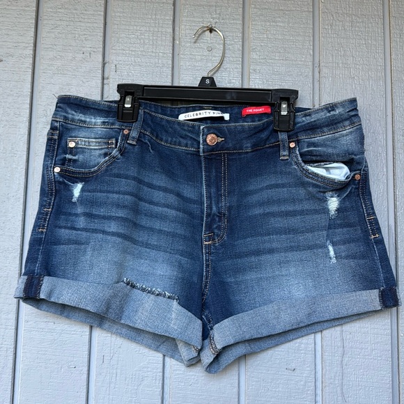 Celebrity Pink Denim Short Size 13/31 - Picture 1 of 4